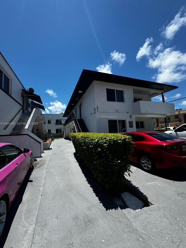 602 SW 13th Ave in Miami, FL - Building Photo - Building Photo
