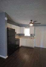7253 Cedar Point Dr in New Port Richey, FL - Building Photo - Building Photo