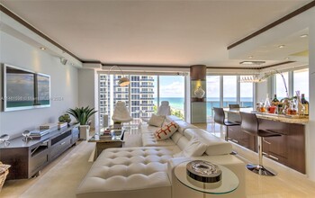 4775 Collins Ave in Miami Beach, FL - Building Photo - Building Photo