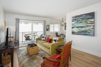 811 Buena Vista in San Clemente, CA - Foto de edificio - Interior Photo