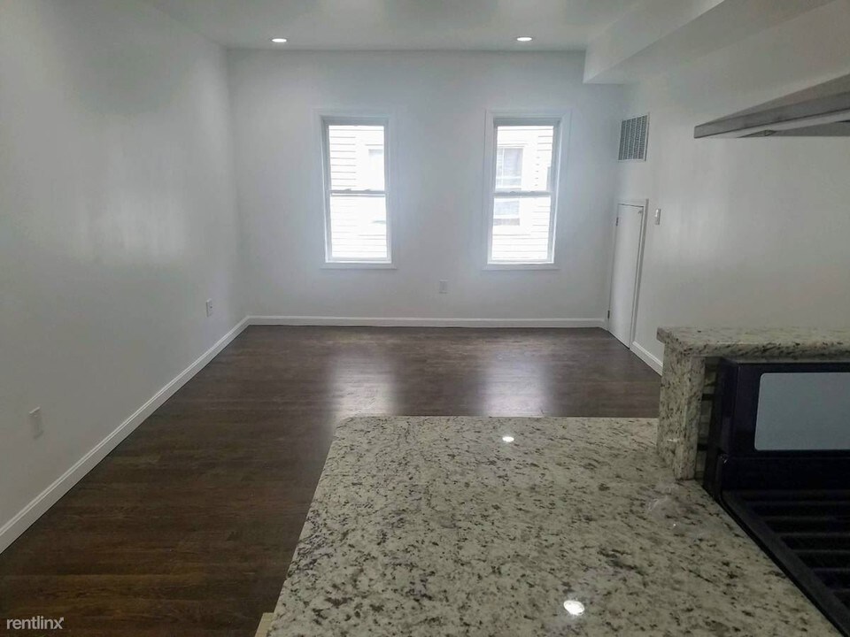 6 Brooks St-Unit -# 2 in Boston, MA - Building Photo