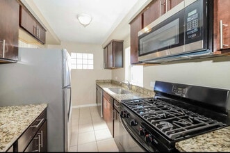 4209 Prairie Ave in Brookfield, IL - Foto de edificio - Building Photo