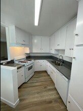 6037 Whitsett Ave-Unit -307 in Los Angeles, CA - Building Photo - Building Photo