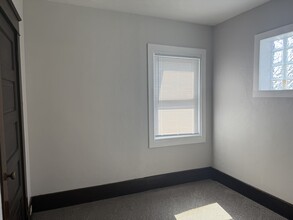 261 E 6th St, Unit D in Erie, PA - Building Photo - Building Photo