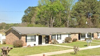 117 Homestead Dr in Brent, AL - Building Photo