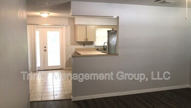 2240 NE 39th St in Ocala, FL - Building Photo - Building Photo