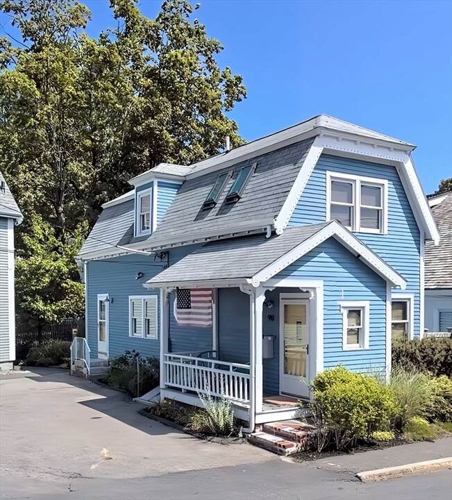 90 Belknap St in Concord, MA - Foto de edificio