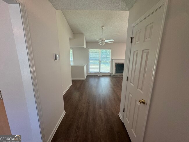 207 Kentwood Dr in Peachtree City, GA - Building Photo - Building Photo