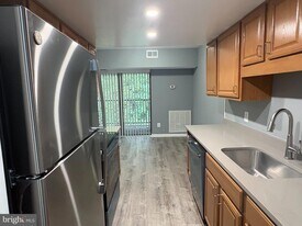 11631 Stoneview Square in Reston, VA - Building Photo