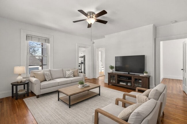 36 Sewall St in Marblehead, MA - Building Photo - Building Photo