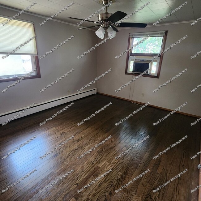 110 E North St in Crown Point, IN - Building Photo - Building Photo
