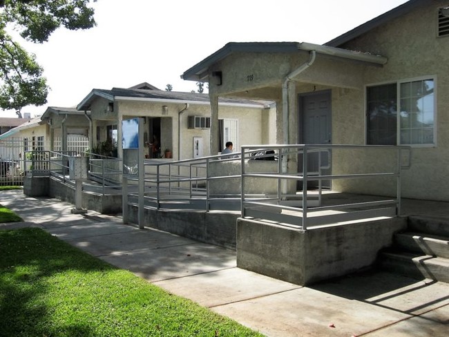 Casa Development Apartments in Los Angeles, CA - Building Photo - Building Photo