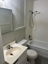 541 Greenwood Ave, Unit Unit B in Clarksville, TN - Building Photo - Building Photo