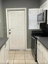 3401 SW 11th St in Miami, FL - Foto de edificio - Building Photo