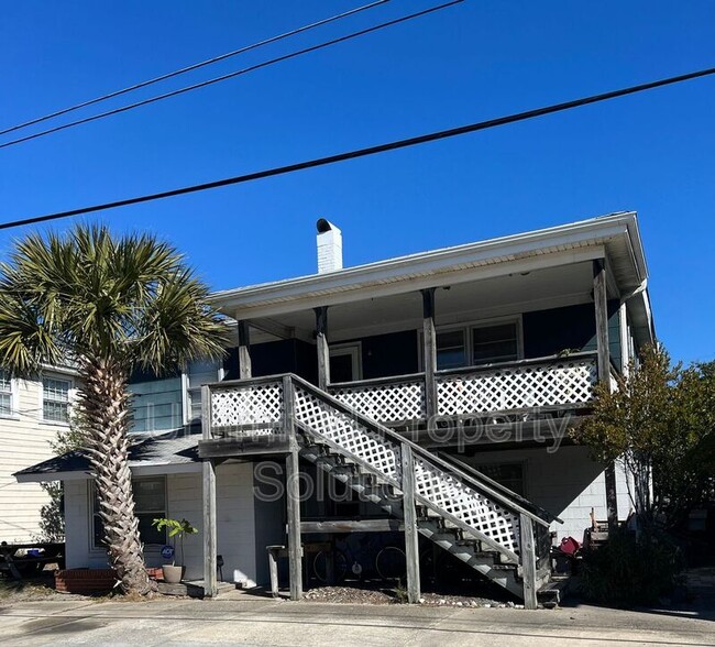 4 W Greensboro St in Wrightsville Beach, NC - Foto de edificio - Building Photo