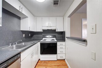 1717 W 35th St in Austin, TX - Building Photo - Building Photo