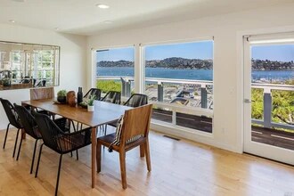 118 Cazneau Ave in Sausalito, CA - Foto de edificio - Building Photo