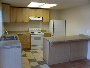 4098 Weymouth Ln in Sacramento, CA - Foto de edificio - Building Photo