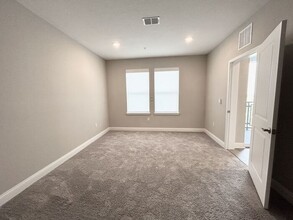 7565 Laureate Blvd-Unit -3408 in Orlando, FL - Building Photo - Building Photo