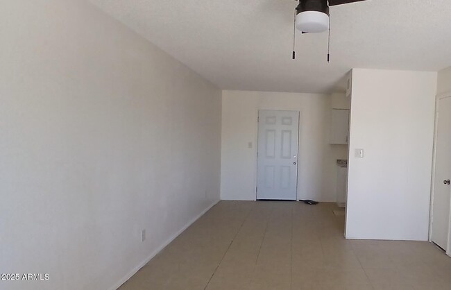 property at 370 W Mohave St