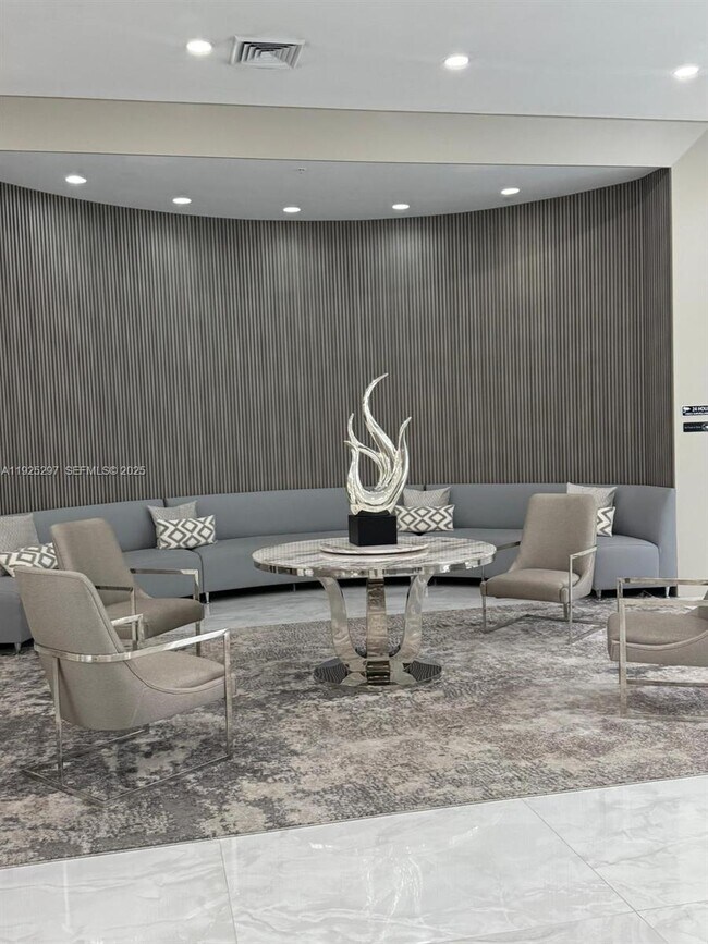 18800 NE 29th Ave, Unit 1008 in Miami, FL - Building Photo - Building Photo