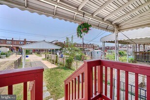 2845 Plainfield Rd in Dundalk, MD - Building Photo