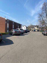 333 Tonkin Ct in Kent, OH - Building Photo - Building Photo