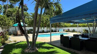 1611 71st St in Miami Beach, FL - Building Photo