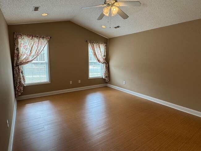 309 Llewellyn St in Belmont, NC - Foto de edificio - Building Photo