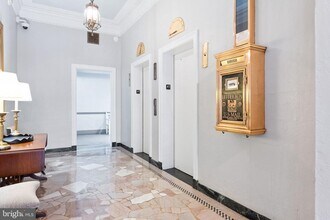 1661 Crescent Pl NW in Washington, DC - Building Photo - Building Photo