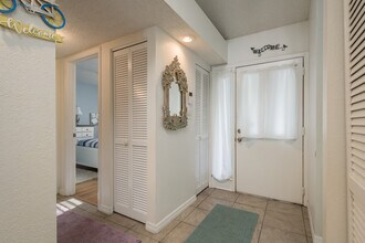 102 Anclote Rd in Tarpon Springs, FL - Building Photo - Building Photo