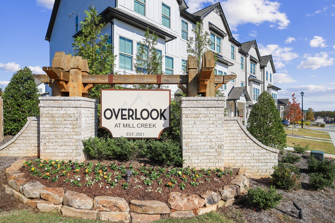 Overlook at Mill Creek in Dacula, GA - Foto de edificio