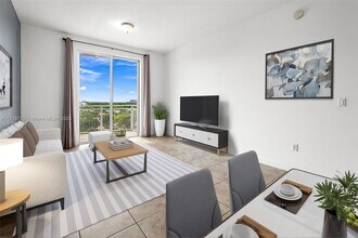 2600 SW 27th Ave, Unit PH04 in Miami, FL - Foto de edificio - Building Photo