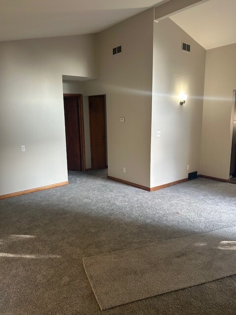 1618 Maxen Dr, Unit 1618 in Akron, OH - Foto de edificio