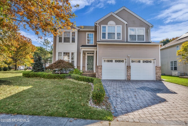 property at 20 Mulberry Ln