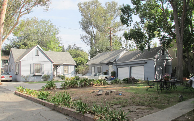 1116 Pine St in South Pasadena, CA - Foto de edificio - Building Photo