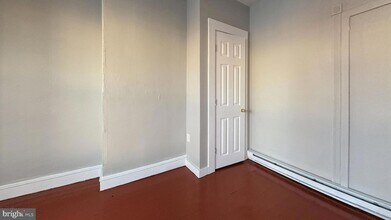 530 N Vodges St in Philadelphia, PA - Foto de edificio - Building Photo