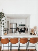 16922 CA-1 in Huntington Beach, CA - Building Photo