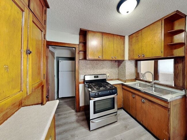 3223 N Aldrich Ave in Minneapolis, MN - Building Photo - Building Photo