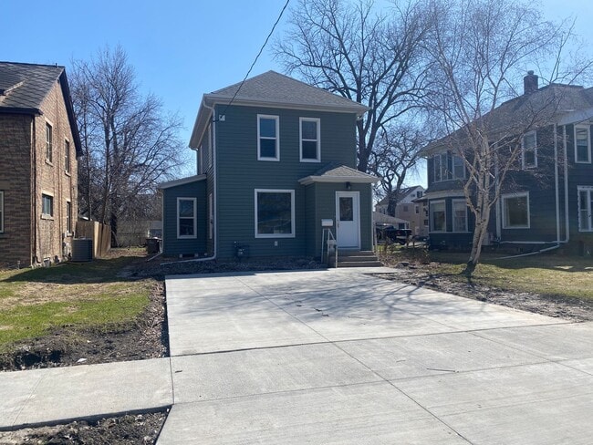 property at 515 4th Ave S