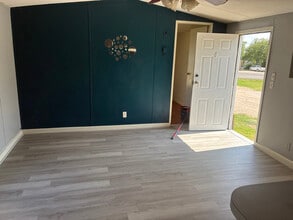 3327 TX-22 in Hillsboro, TX - Building Photo - Building Photo