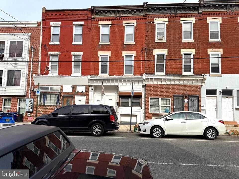 3807 Haverford Ave in Philadelphia, PA - Building Photo