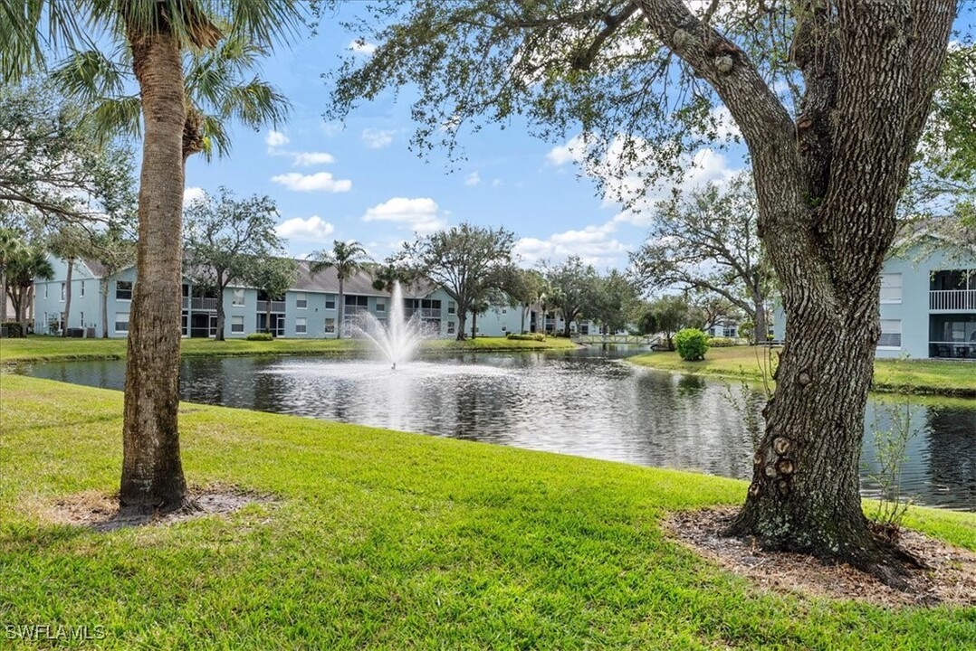 149 Wading Bird Cir in Naples, FL - Foto de edificio