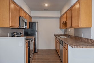 Brandywine Court in Fairfield, OH - Foto de edificio - Interior Photo