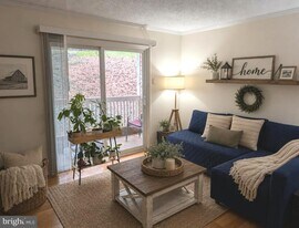 1523 Lincoln Way in McLean, VA - Building Photo
