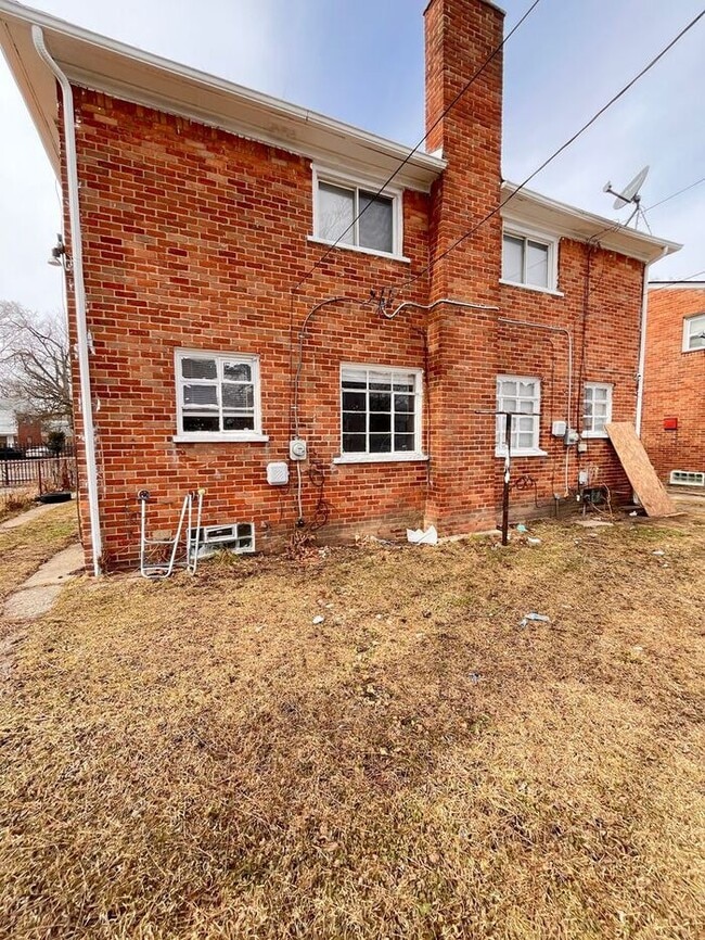 15378 Meyers Rd in Detroit, MI - Building Photo - Building Photo