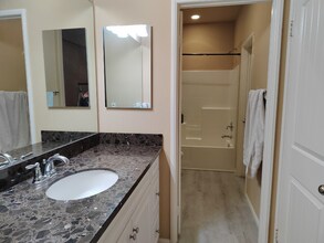 5867 Berryhill Dr in Corona, CA - Building Photo - Building Photo