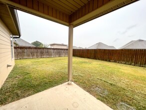 524 Cautillion Dr in Youngsville, LA - Building Photo - Building Photo