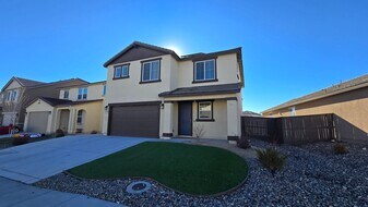 2149 Neuer Dr in Sparks, NV - Building Photo