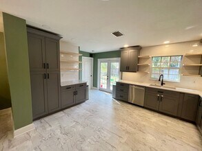 6326 8th Ave N in St. Petersburg, FL - Building Photo - Building Photo